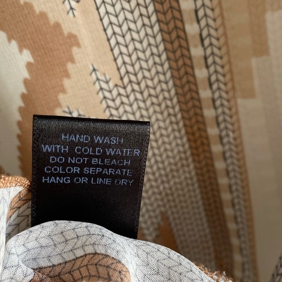 🕜 Anthropologie | See You Monday | Boho Aztec Fringe Poncho | Taupe | M | Flaw - Picture 9 of 10